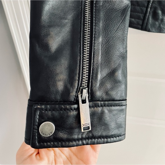 Brand NEW Genuine Leather Coat - Danier - Picture 7 of 16